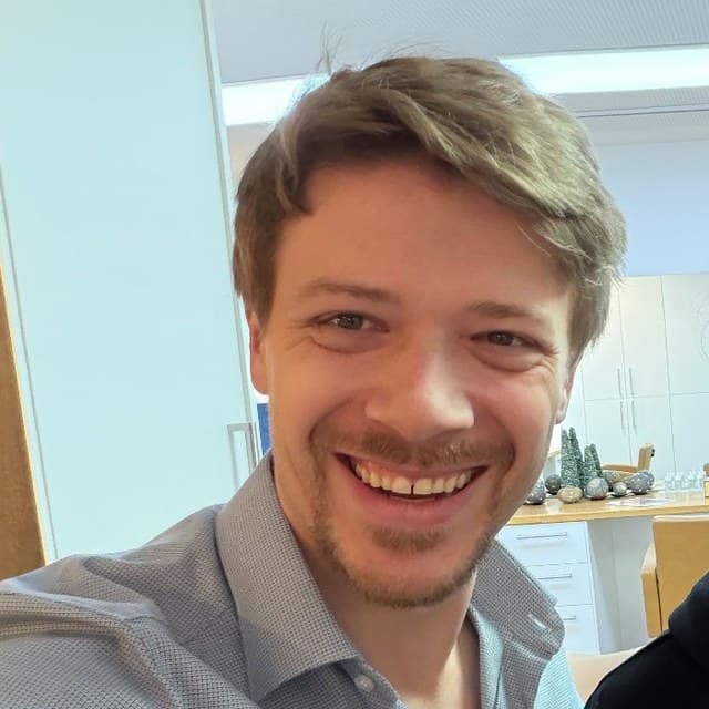 Vitalij Hilsendeger, Co-CEO & Co-Founder